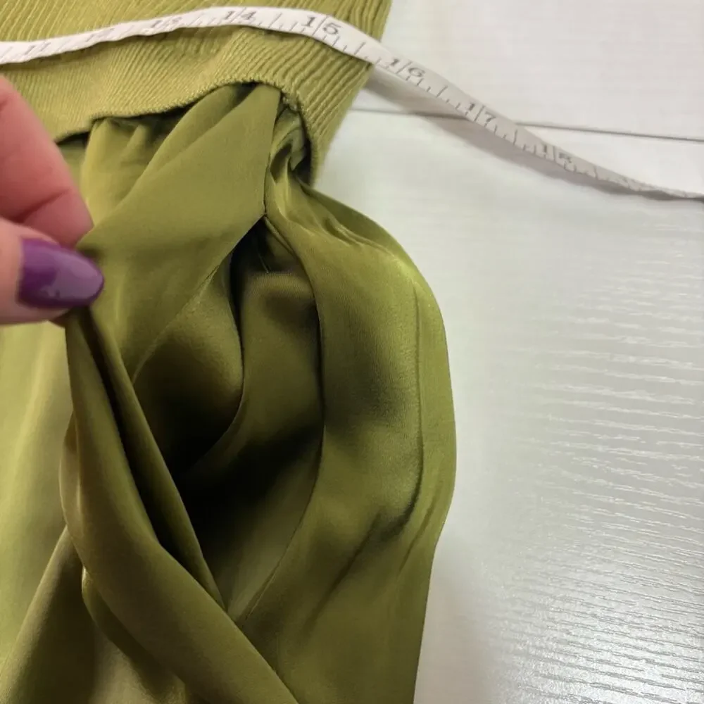 NWT TAYLOR Moss Green Mixed Media Satin Gown Ribbed Bodice & Pockets Size L 1272